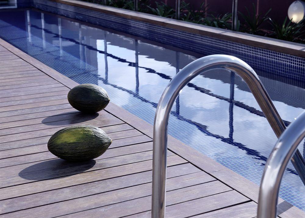 Hotel Residencia Melon District Marina Barcelona Exterior foto